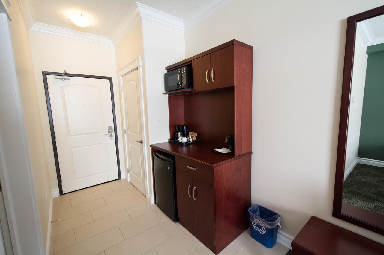 Nova Inn Manning Bagian luar foto