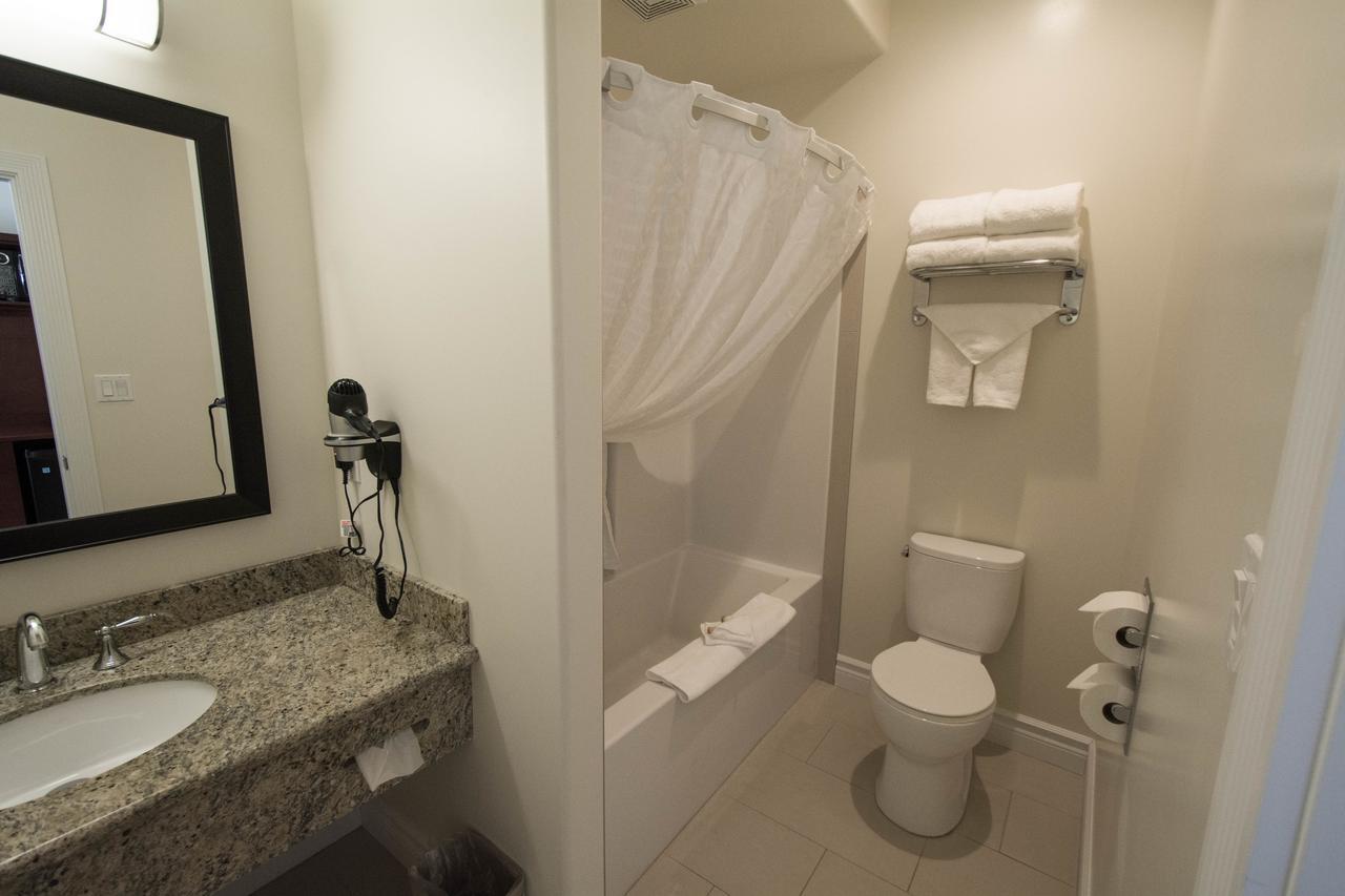 Nova Inn Manning Bagian luar foto